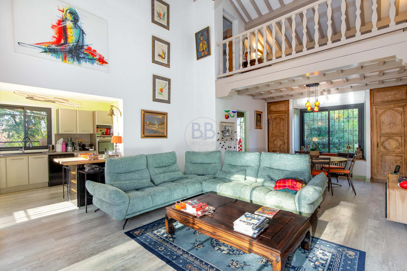 Villa - 200 m² - 6 pièces