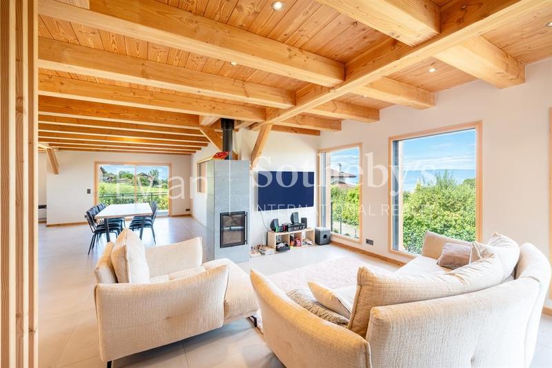 Maison - 355 m² - 10 pièces