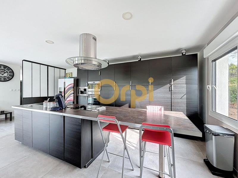 Villa - 208 m² - 4 pièces