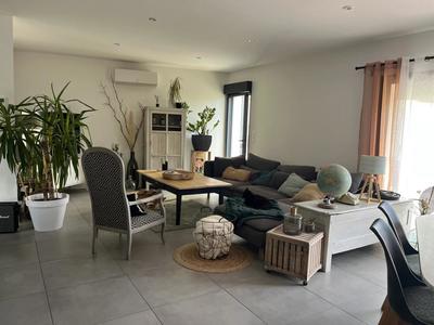 Maison - 110 m² - 4 pièces