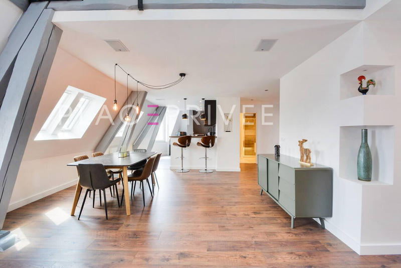 Appartement - 111 m² - 4 pièces