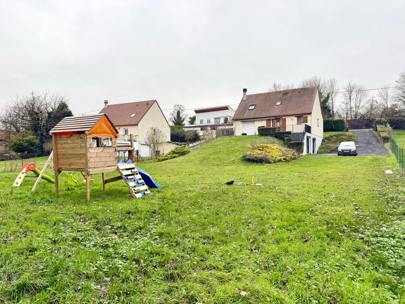 Maison - 99 m² - 5 pièces