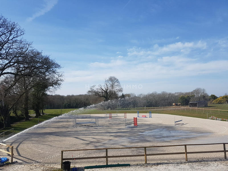 Maison - 220 m² - 5 pièces