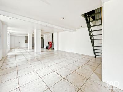 Maison - 200 m² - 6 pièces