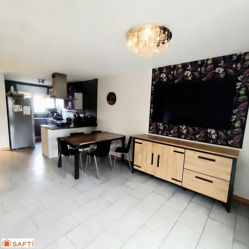 Maison - 92 m² - 5 pièces