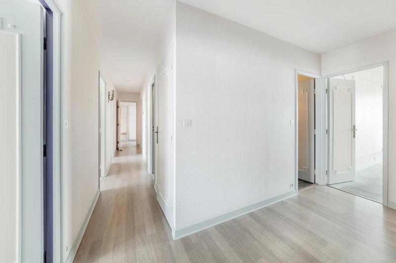 Appartement - 143 m² - 7 pièces