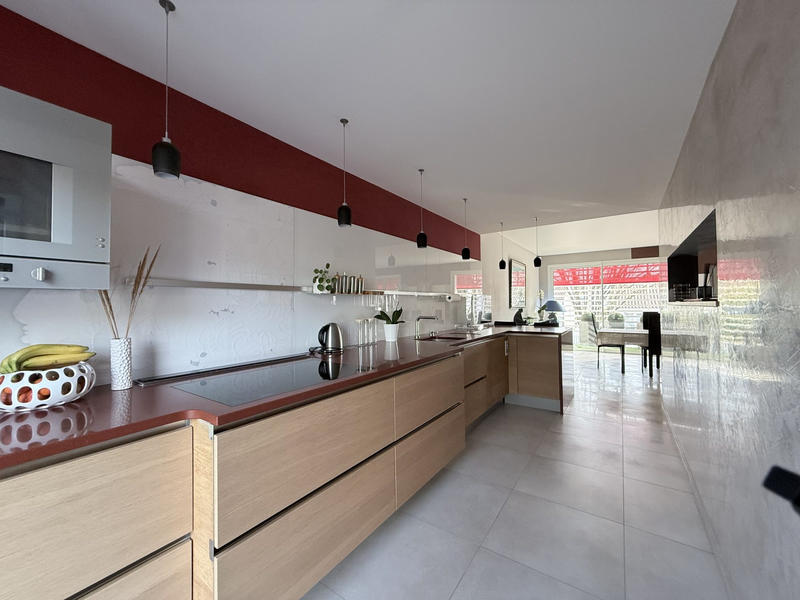 Maison - 172 m² - 7 pièces
