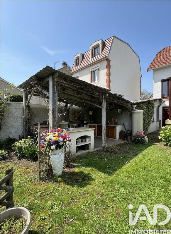 Maison - 88 m² - 4 pièces