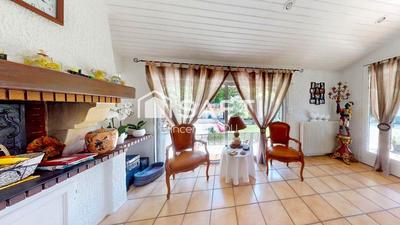 Villa - 220 m² - 6 pièces