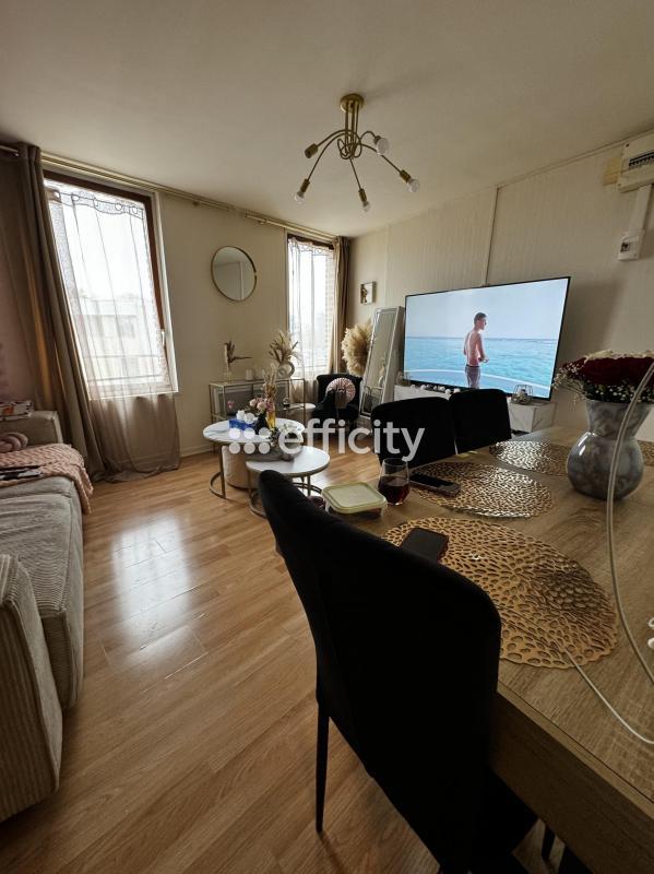 Immeuble - 125 m² - 5 pièces