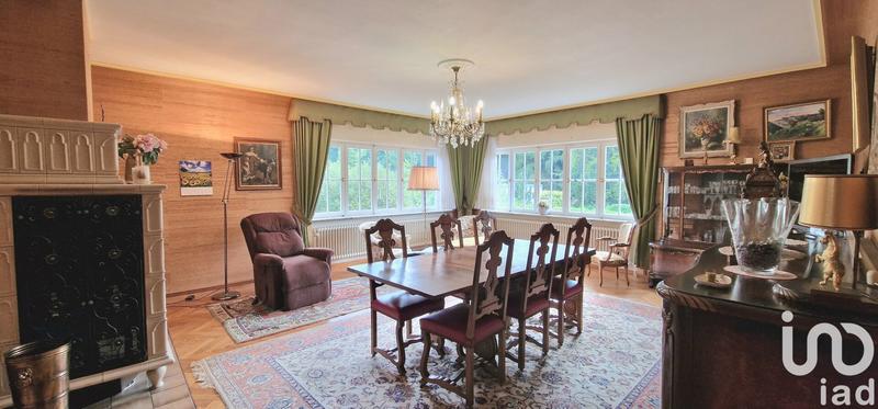 Maison - 334 m² - 10 pièces