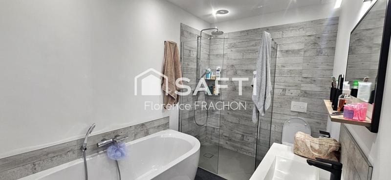 Maison - 170 m² - 6 pièces