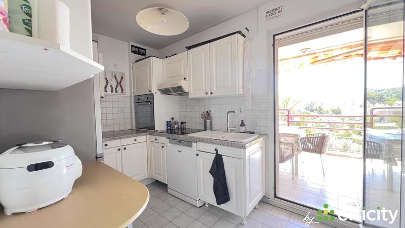 Appartement - 90 m² - 4 pièces