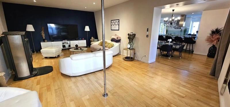 Maison en pierre - 190 m² - 6 pièces