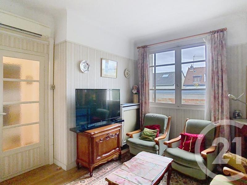 Maison - 98 m² - 5 pièces