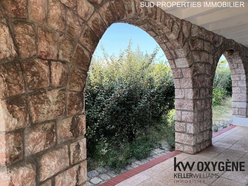 Villa - 247 m² - 7 pièces