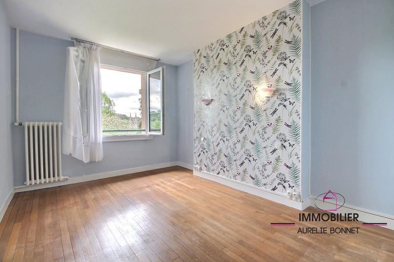 Maison - 275 m² - 14 pièces