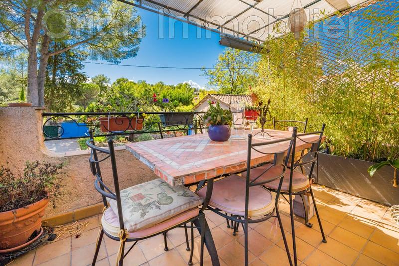 Maison - 205 m² - 6 pièces