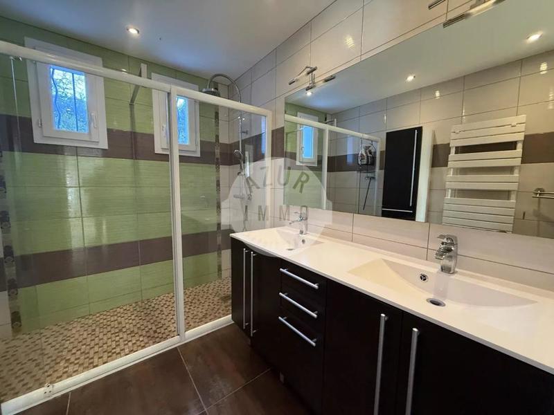 Maison - 197 m² - 7 pièces