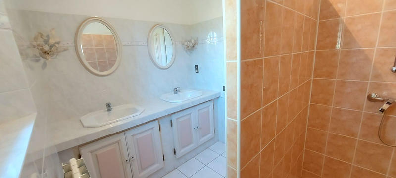 Villa - 159 m² - 6 pièces