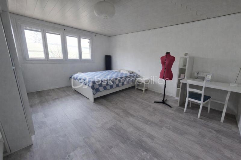 Maison - 176 m² - 8 pièces