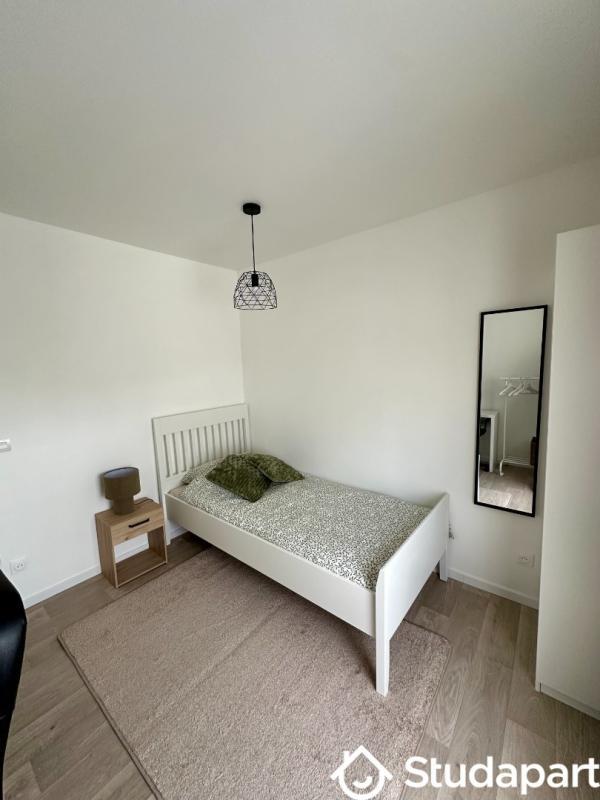 Chambre - 12 m² - 1 pièce