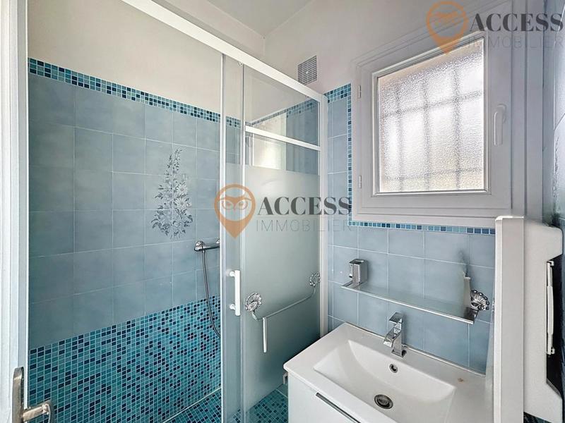 Maison - 180 m² - 8 pièces