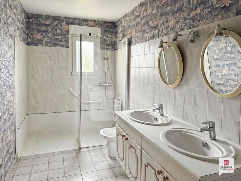 Maison - 137 m² - 6 pièces