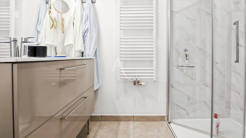 Appartement - 83 m² - 4 pièces