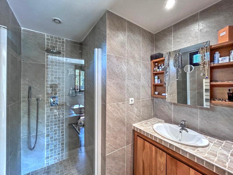 Maison ancienne - 216 m² - 8 pièces