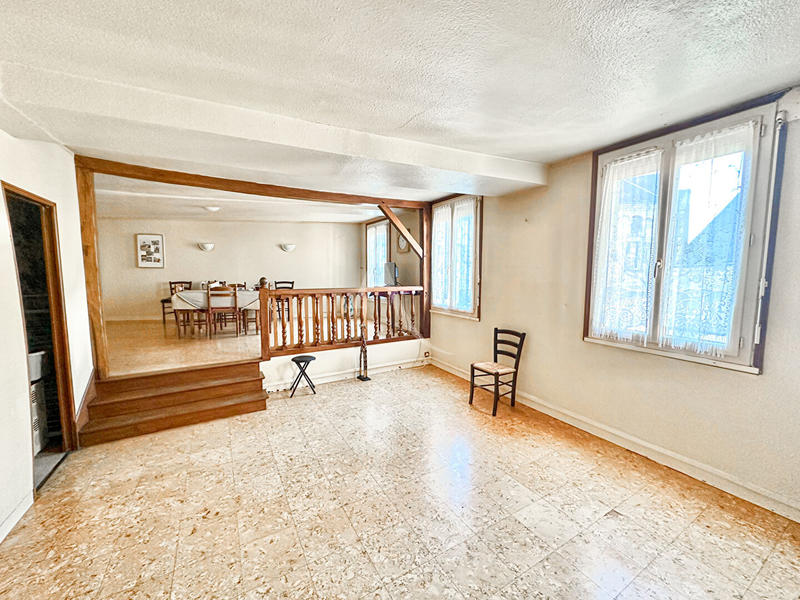 Immeuble - 7 pièces