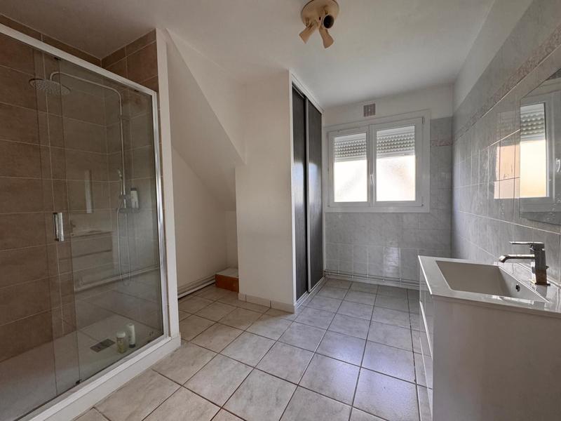 Maison - 102 m² - 5 pièces