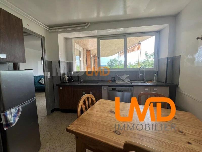 Maison - 187 m² - 8 pièces