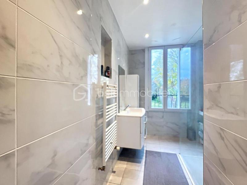 Maison - 84 m² - 5 pièces