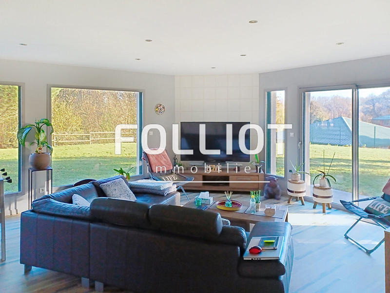 Maison - 245 m² - 9 pièces