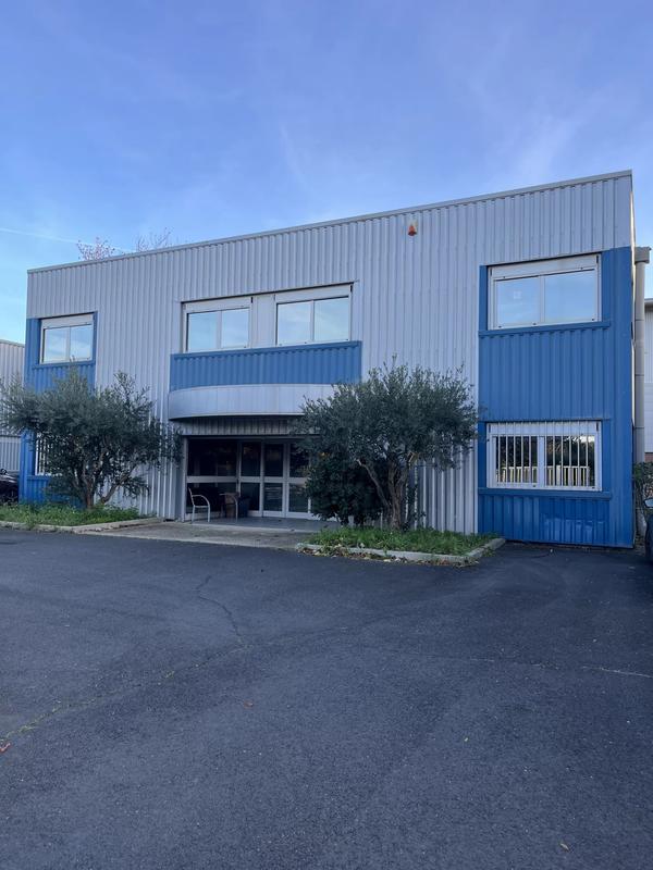 Local d'activités - 430 m² - 12 pièces