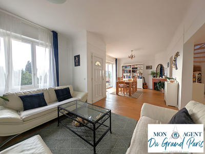 Maison - 101 m² - 5 pièces