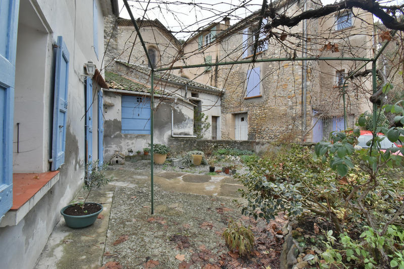 Maison de village - 250 m² - 8 pièces