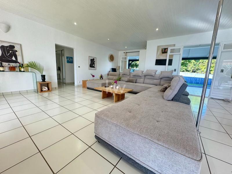 Villa - 168 m² - 4 pièces