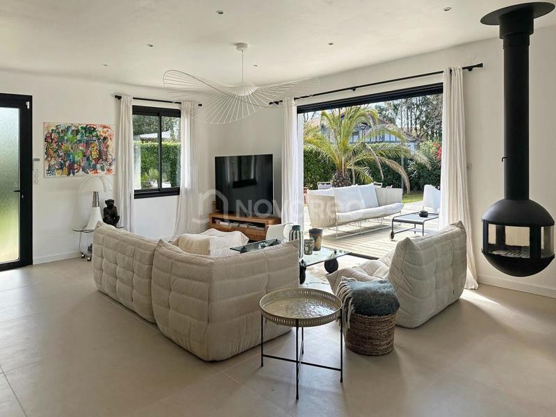 Maison - 140 m² - 5 pièces