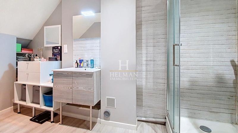 Maison - 121 m² - 5 pièces