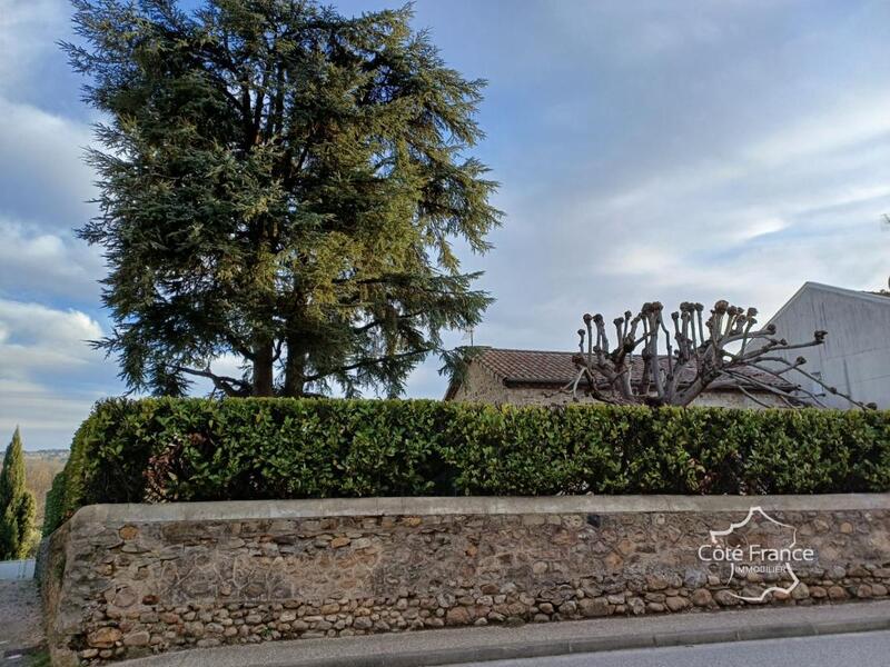 Maison de village - 105 m² - 6 pièces