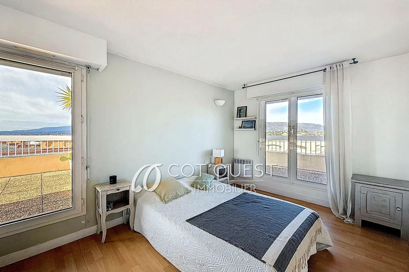 Appartement - 90 m² - 4 pièces