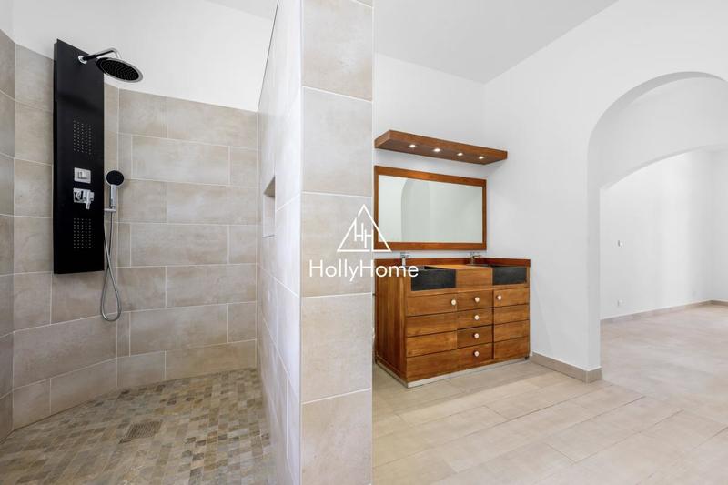 Maison ancienne - 265 m² - 5 pièces