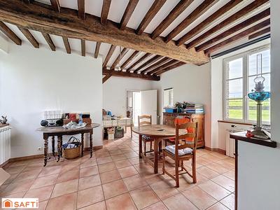 Maison - 140 m² - 4 pièces