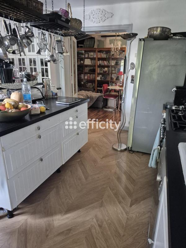 Maison - 180 m² - 6 pièces