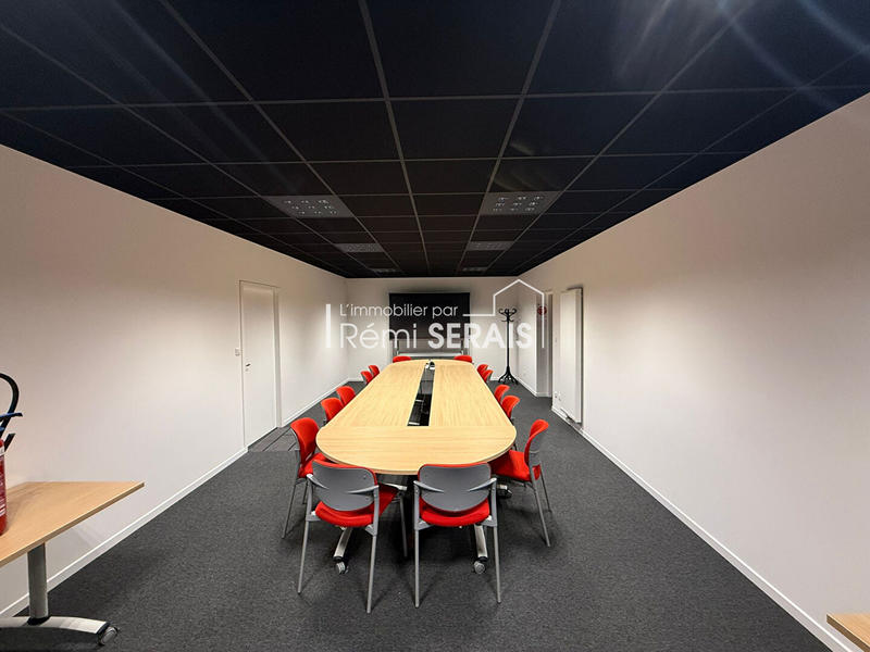 Local commercial - 600 m² - 15 pièces