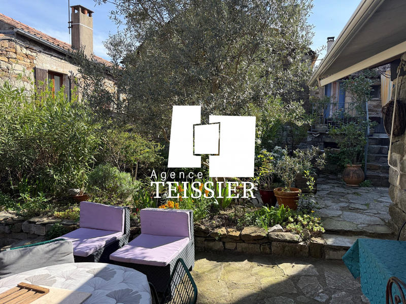 Maison - 104 m² - 6 pièces