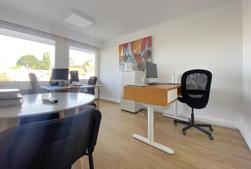 Bureau - 83 m² - 3 pièces
