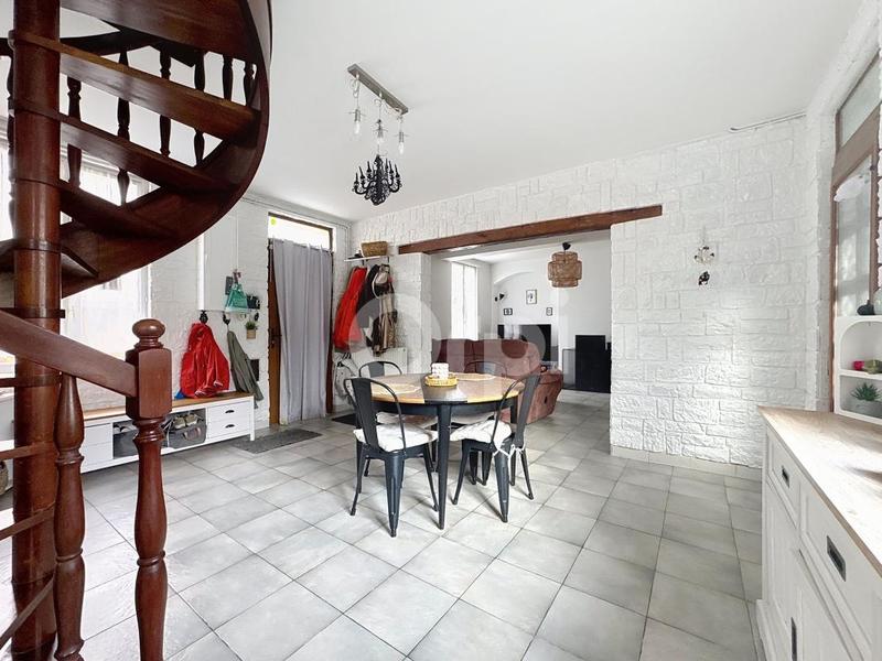 Maison de ville - 112 m² - 5 pièces